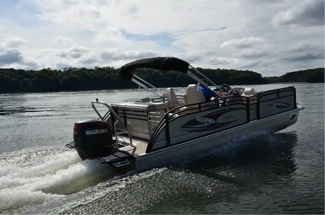 Pontoon Boat Rentals on Watts Bar Lake